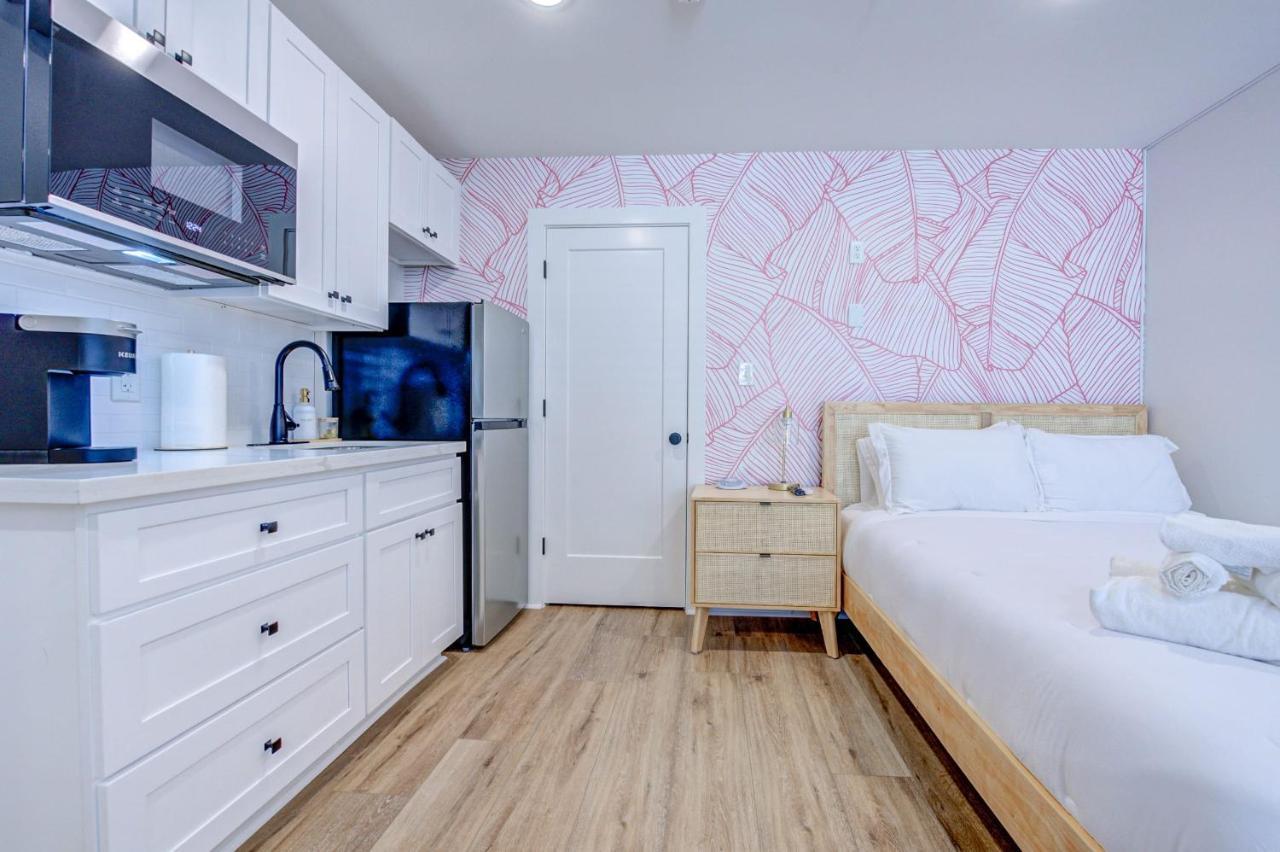 Pink Flamingo Studio Apartment Galveston Extérieur photo